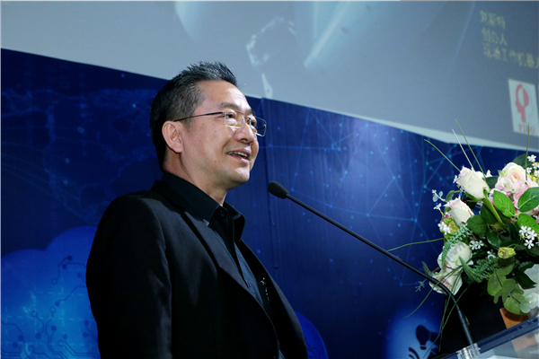 （圖）泰國東部經濟走廊辦公室特別顧問、機器人專家Djitt博士發表精彩演講.jpg
