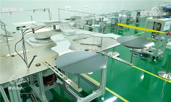 科技自立自強！央視《焦點訪談》重磅欄目&ldquo;領(lǐng)航中國&rdquo;聚焦新松機器人