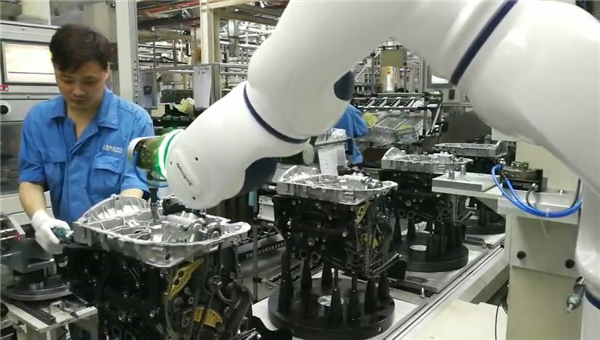 出身名門，不負(fù)眾望，新松協(xié)作機器人為何被知名客戶集體點贊？