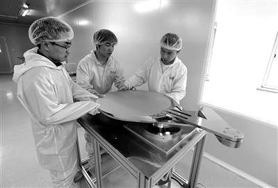 中國工業機器人需求增長居首 國產機器人產業化開啟