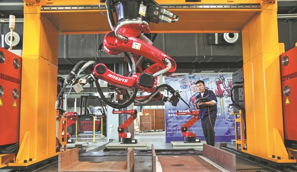 中國日報網&mdash;&mdash;Experts call for more efforts in robotics