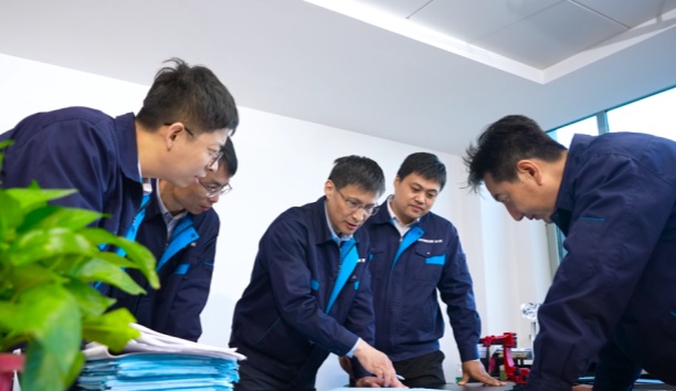 《遼寧日報》一版刊發：把關鍵核心技術牢牢掌握在自己手里&mdash;&mdash;記遼寧&ldquo;時代楷模&rdquo;、新松機器人研發群體（上）